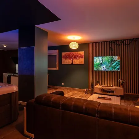 La Somptueuse 100m2 Spa/sauna Prive Apartment *