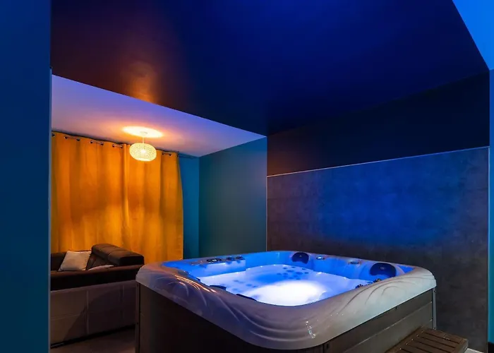 La Somptueuse 100m2 Spa/sauna Prive